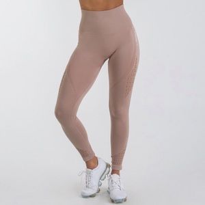 Gymshark Seamless Energy HighWaisted Legging Taupe
